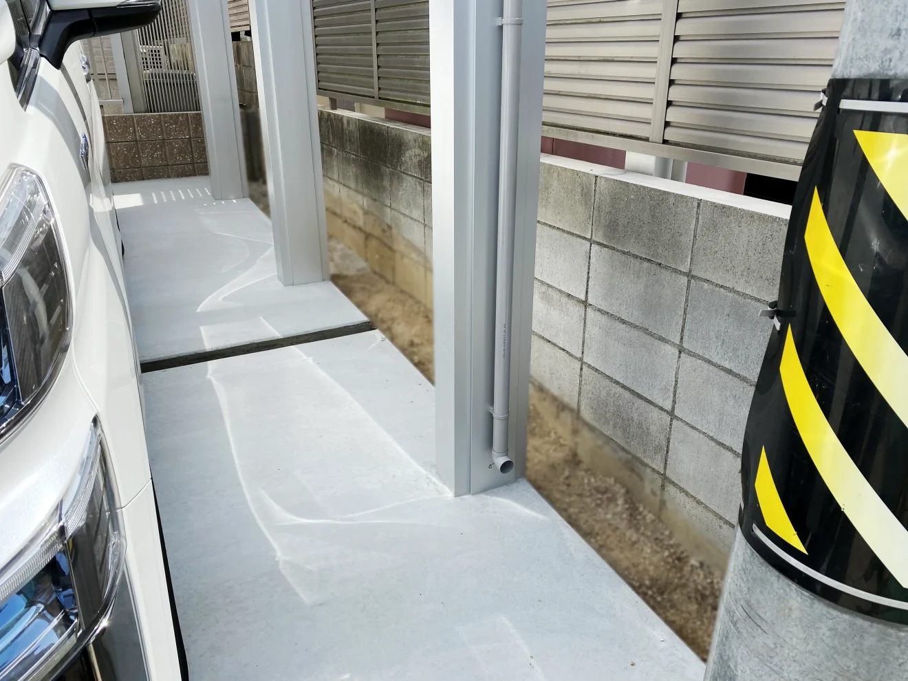 写真：カーポート施工後の駐車場02 - 福田造園の施工事例（愛知県豊田市）