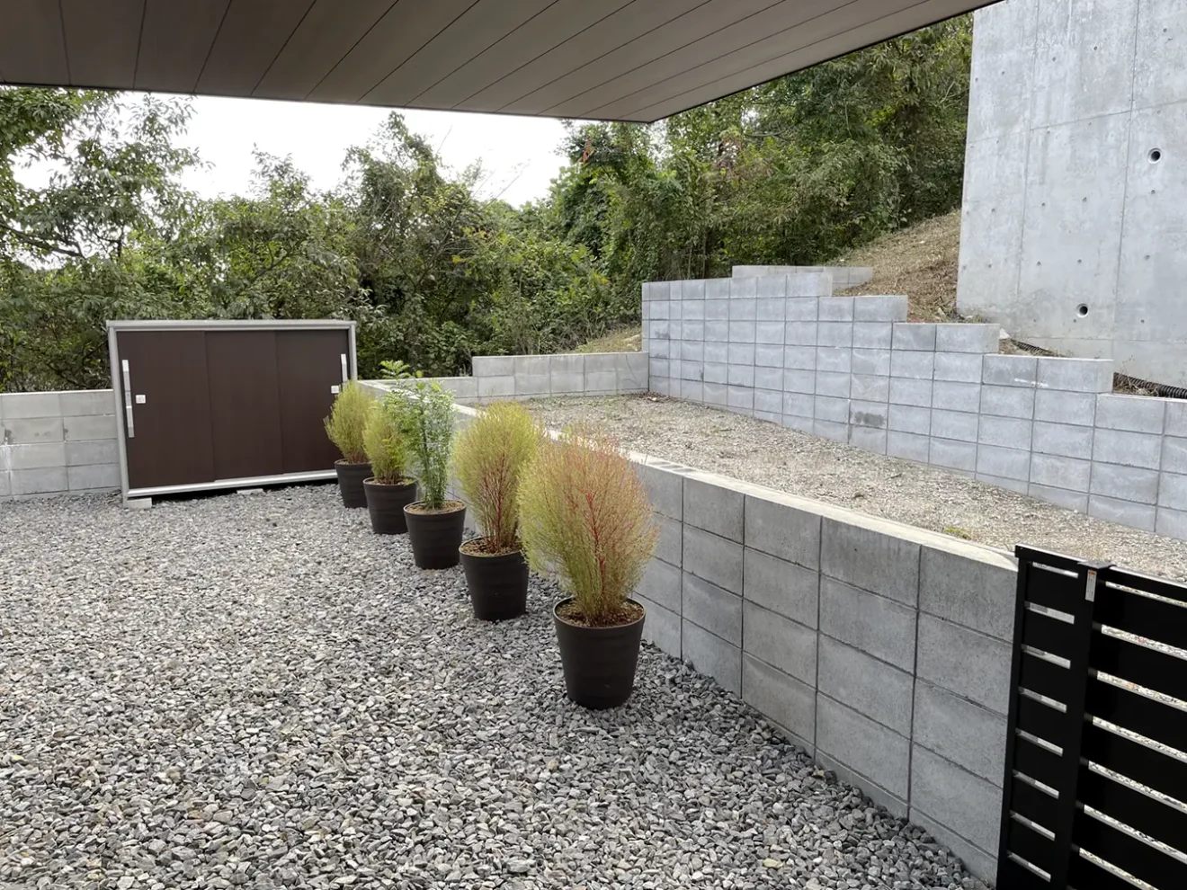 写真：フェンス施工前の庭 - 福田造園の施工事例（愛知県岡崎市）