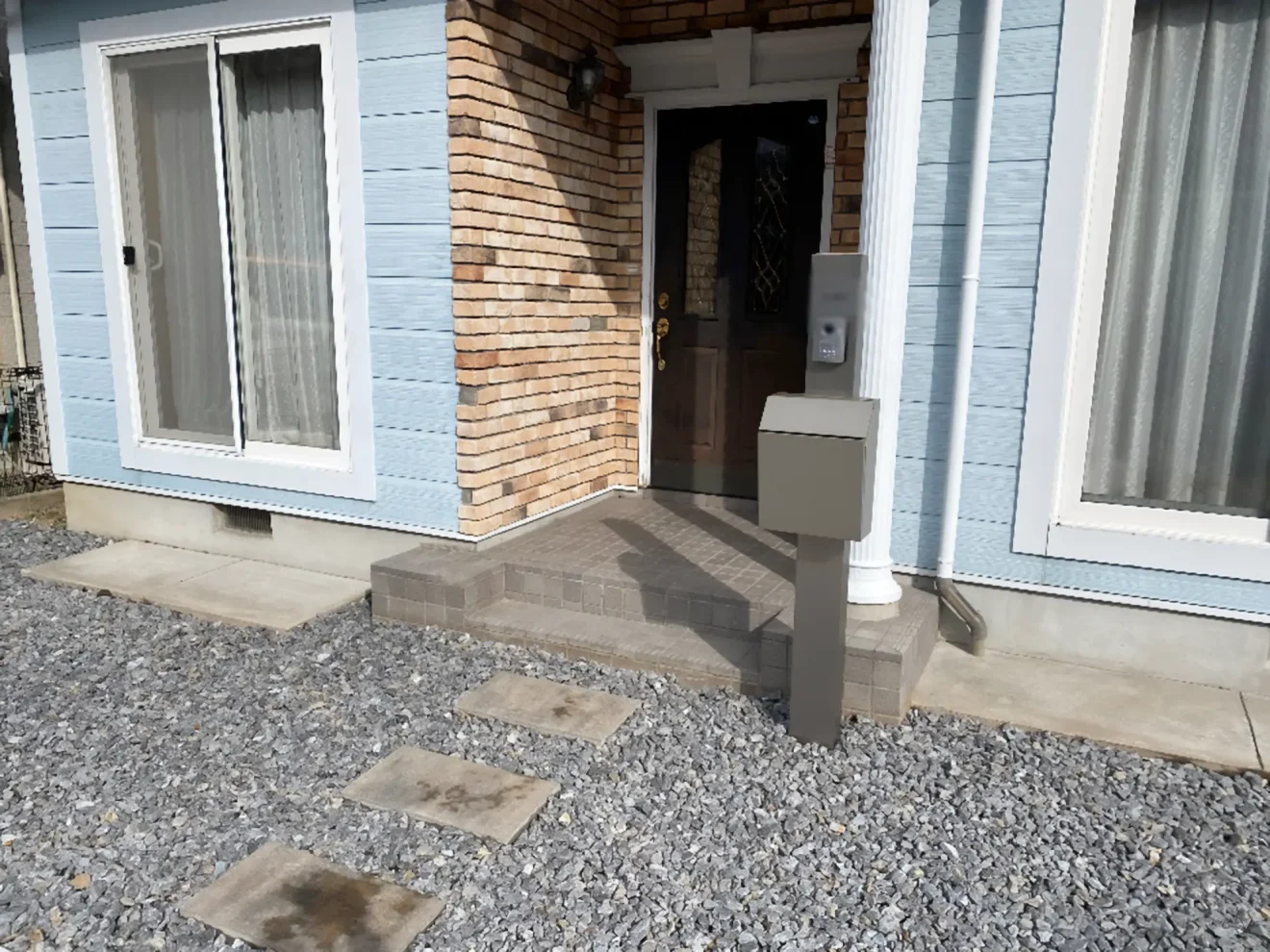 写真：リフォーム後の玄関周り - 福田造園の施工事例（愛知県岡崎市）