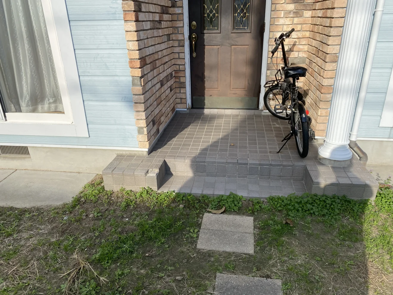 写真：リフォーム前の玄関周り - 福田造園の施工事例（愛知県岡崎市）