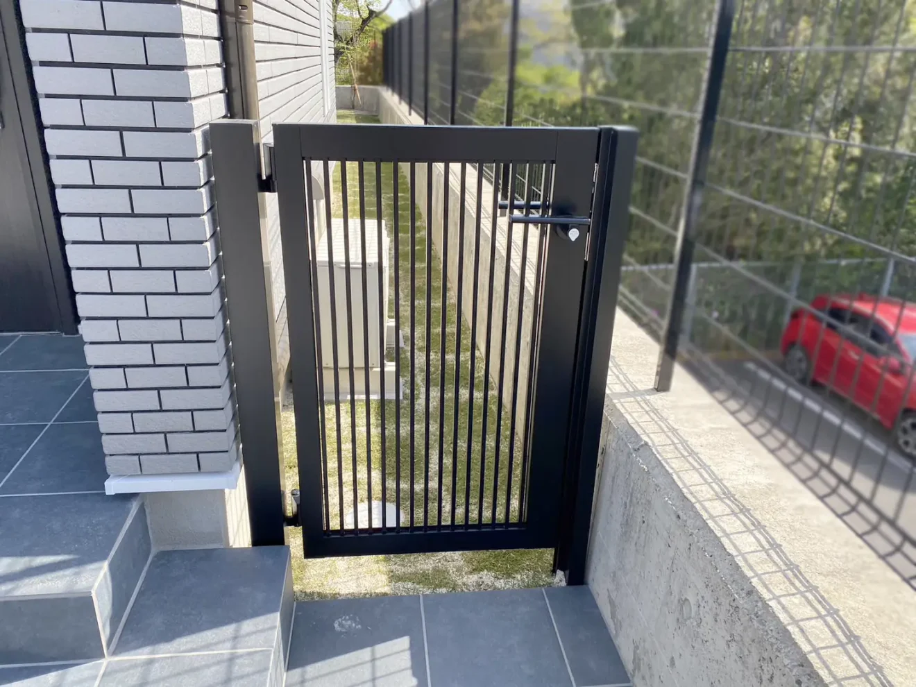 写真：門扉 - 福田造園の施工事例（愛知県岡崎市）