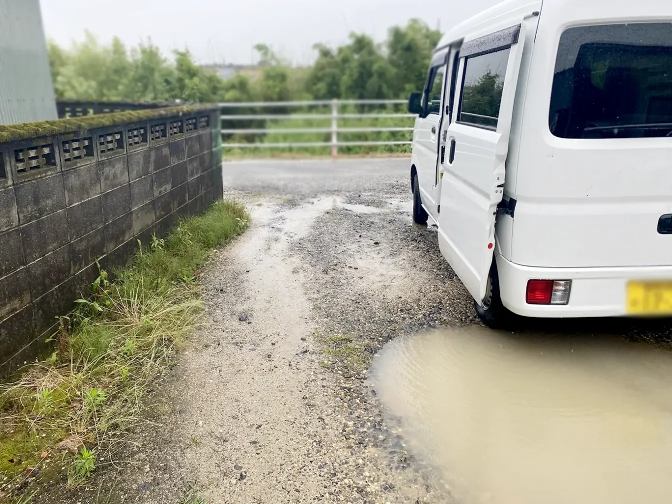 写真：リフォーム前の駐車場02 - 福田造園の施工事例（愛知県豊田市）