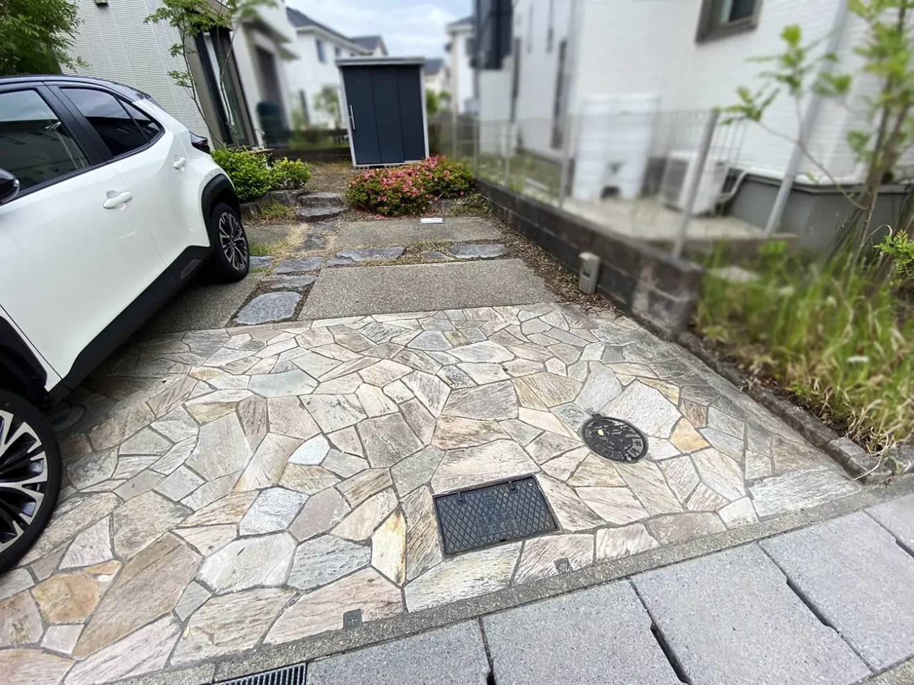 写真：リフォーム前の駐車場 - 福田造園の施工事例（愛知県みよし市）