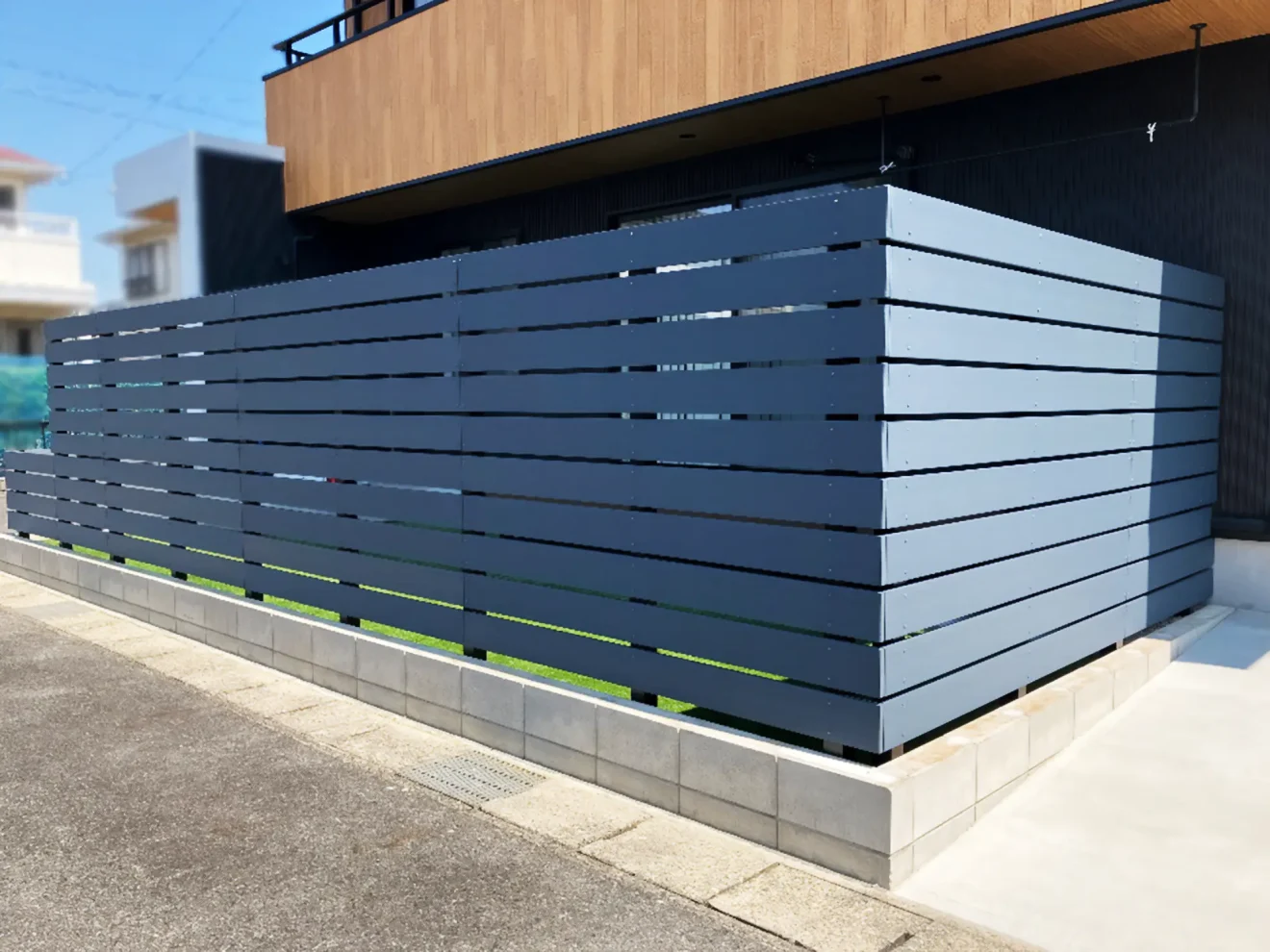 写真：フェンス施工後の庭02 - 福田造園の施工事例（愛知県豊田市）