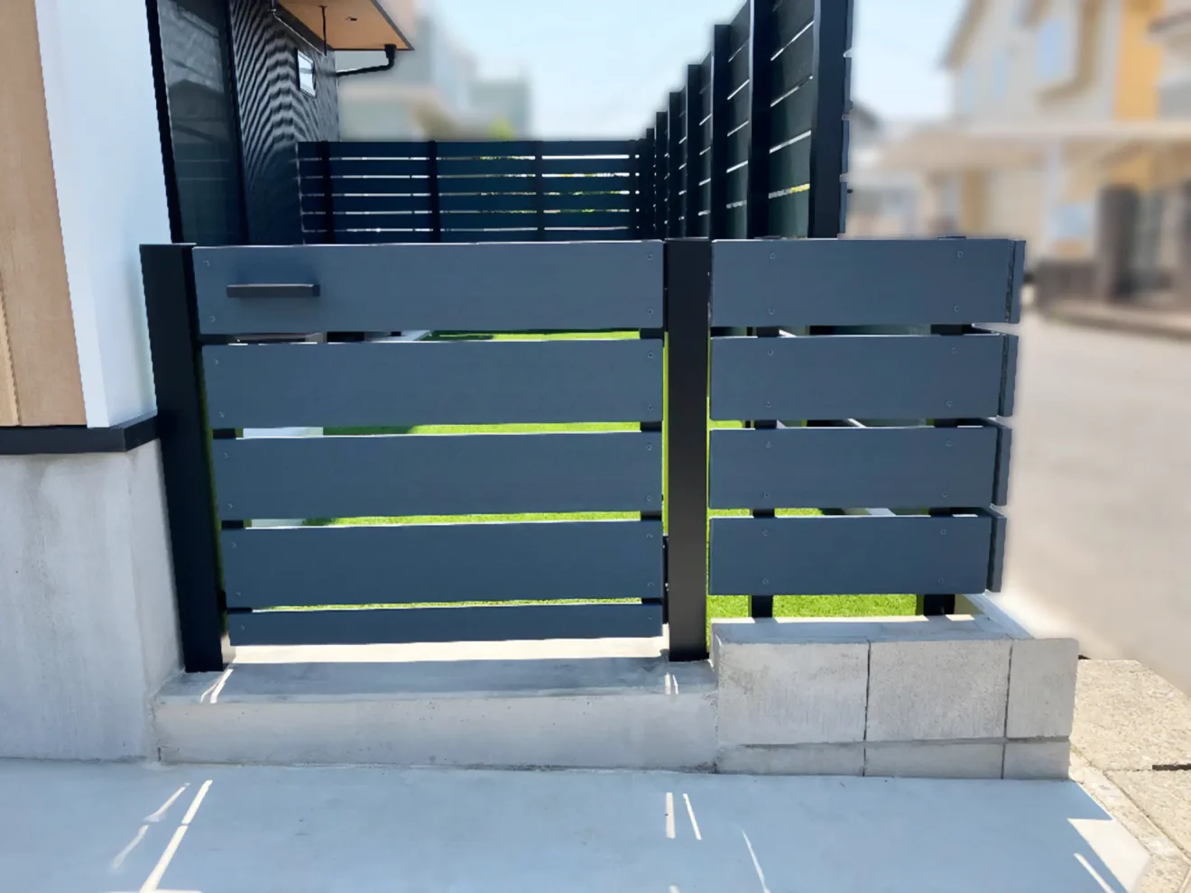 写真：フェンス施工後の庭03 - 福田造園の施工事例（愛知県豊田市）