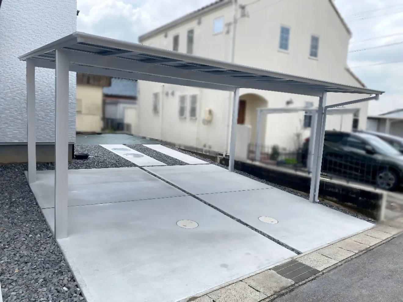 写真：駐車場とカーポート - 福田造園の施工事例（愛知県豊田市）