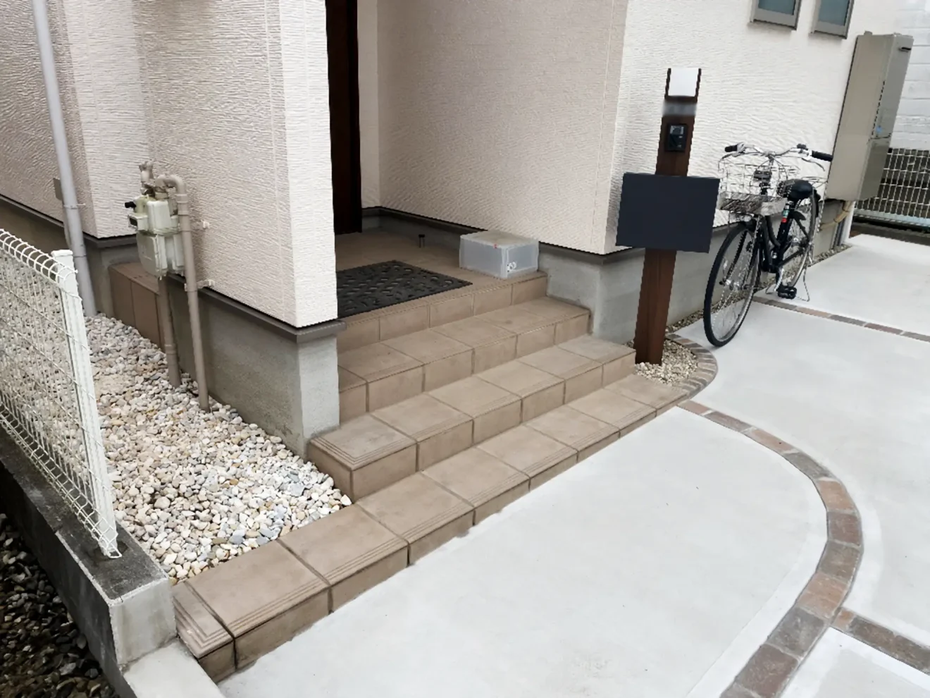 写真：門柱周り - 福田造園の施工事例（愛知県岡崎市）