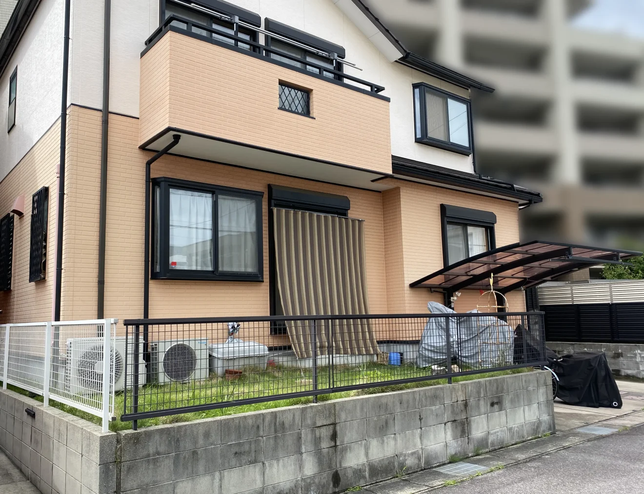 写真：リフォーム前のフェンス - 福田造園の施工事例（愛知県安城市）