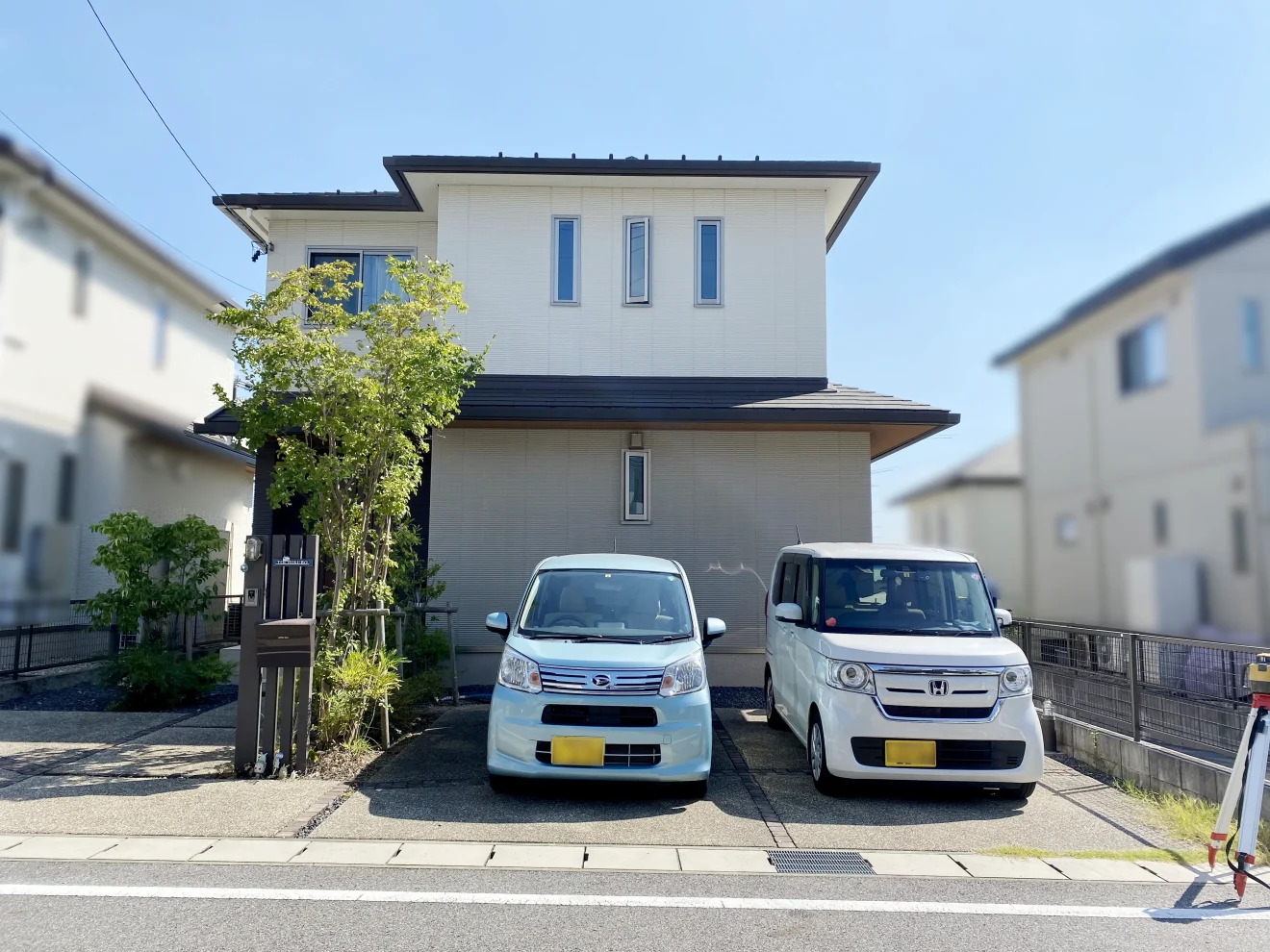 写真：カーポート施工前の駐車場 - 福田造園の施工事例（愛知県豊田市）