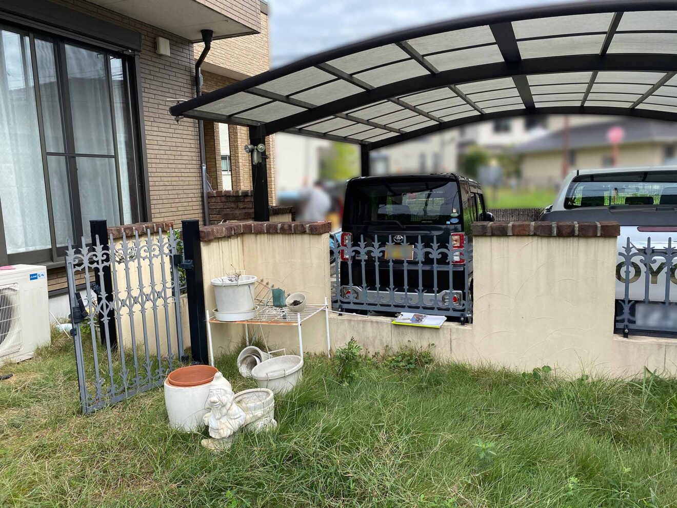 写真：リフォーム前のカーポート