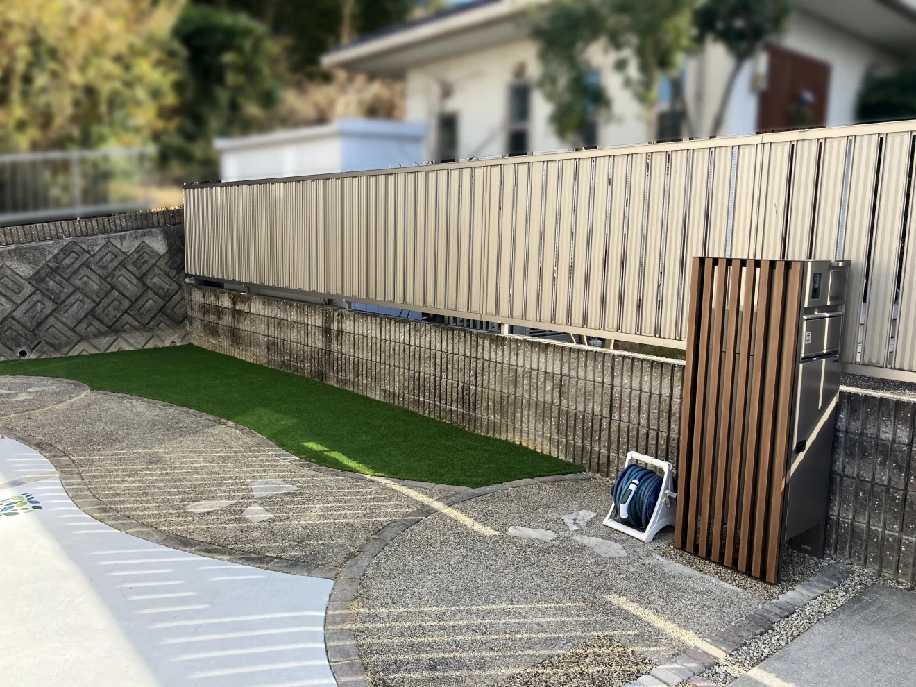 写真：リフォーム後のアプローチ02 - 福田造園の施工事例（愛知県名古屋市）