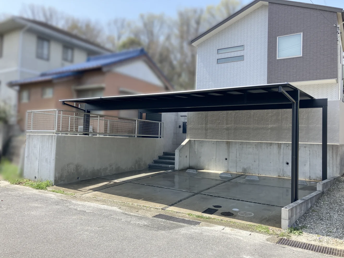 写真：リフォーム後の駐車場 - 福田造園の施工事例（愛知県みよし市）