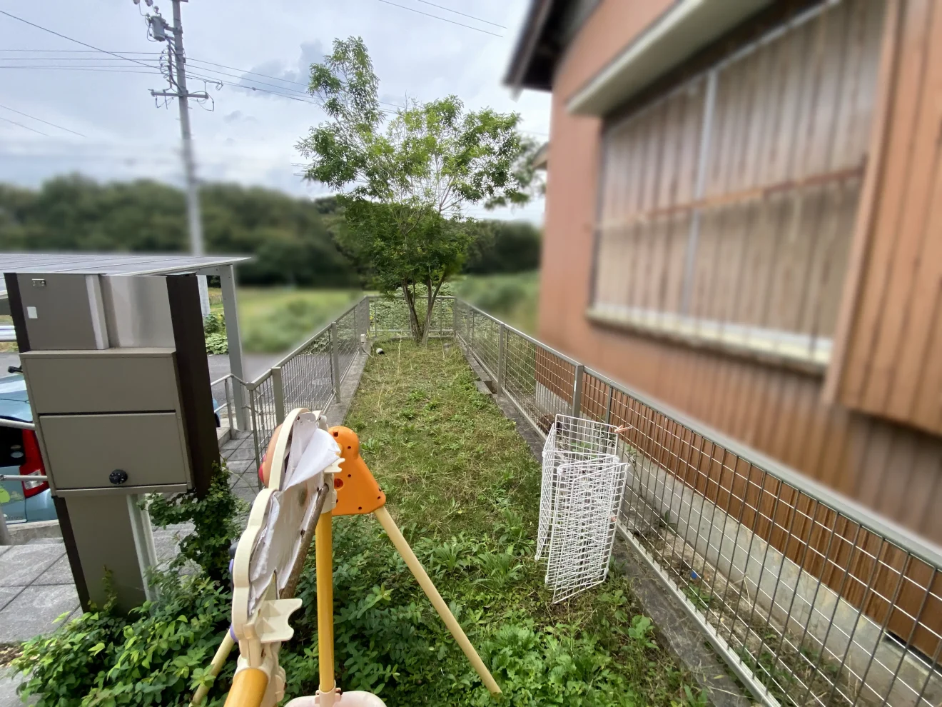 写真：門扉施工前の庭 - 福田造園の施工事例（愛知県みよし市）