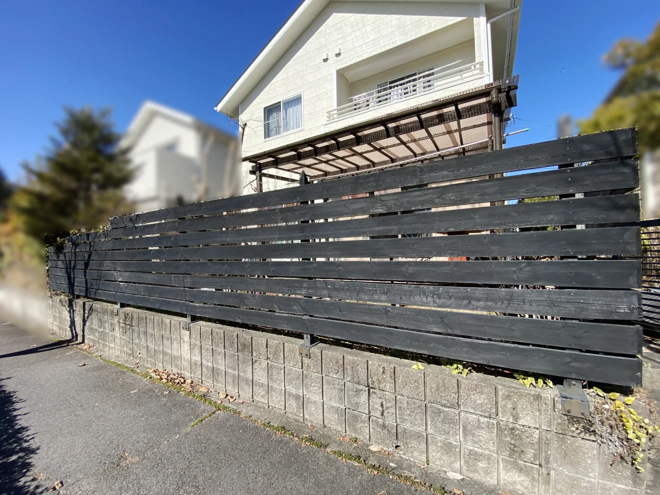 写真：リフォーム前のフェンス - 福田造園の施工事例（愛知県みよし市）