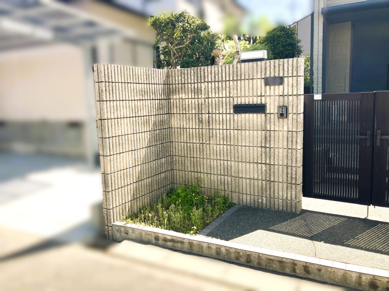 写真：リフォーム前の門塀