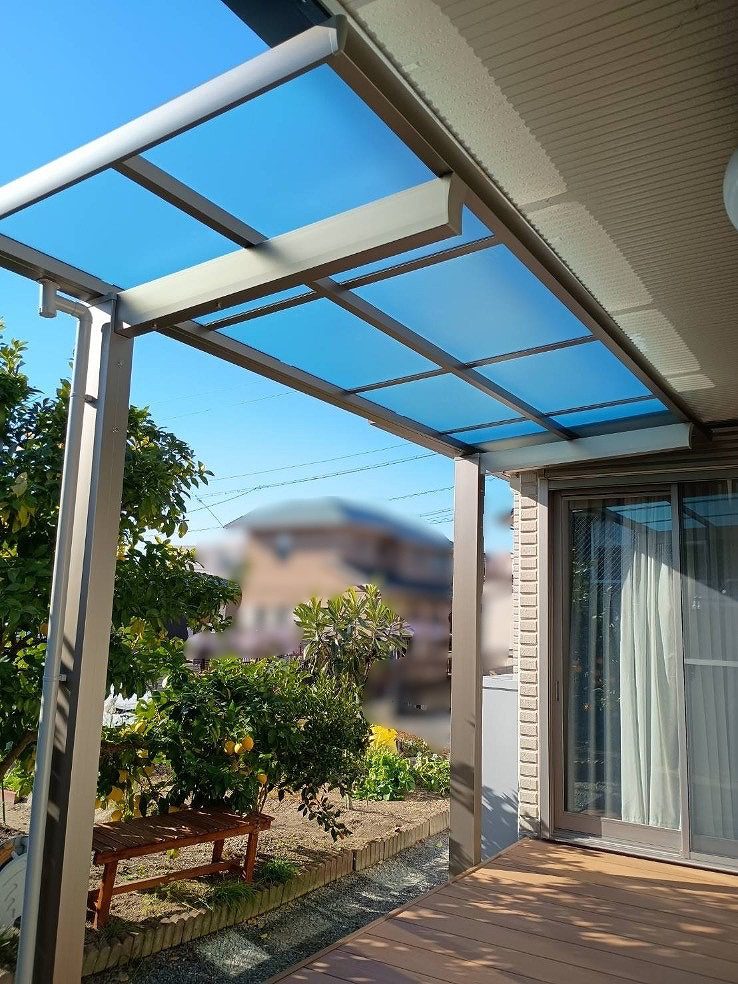 写真：ウッドデッキとテラス屋根 - 福田造園の施工事例（愛知県岡崎市）