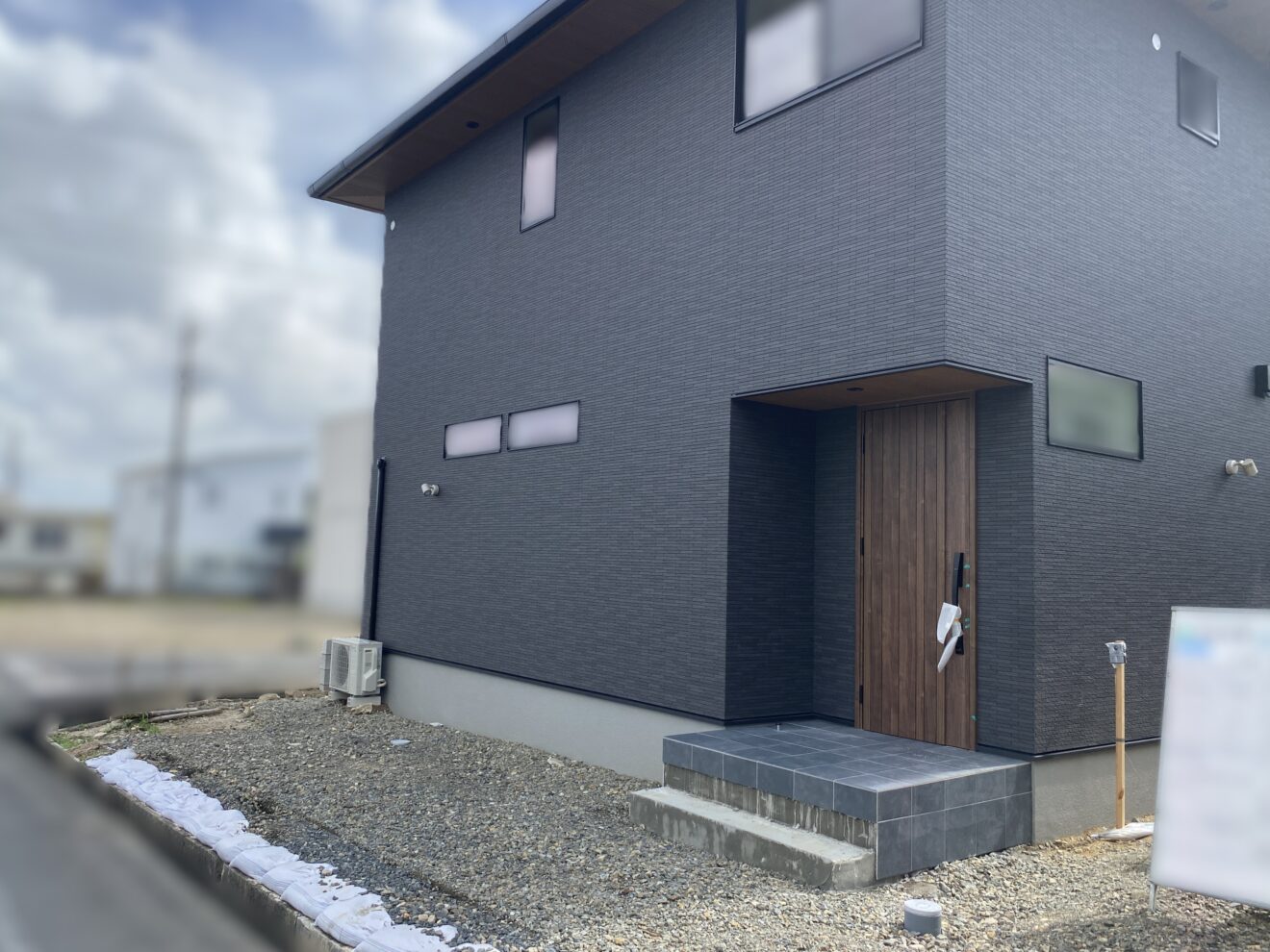 写真：新築外構工事前の駐車場03- 福田造園の施工事例（愛知県豊田市）