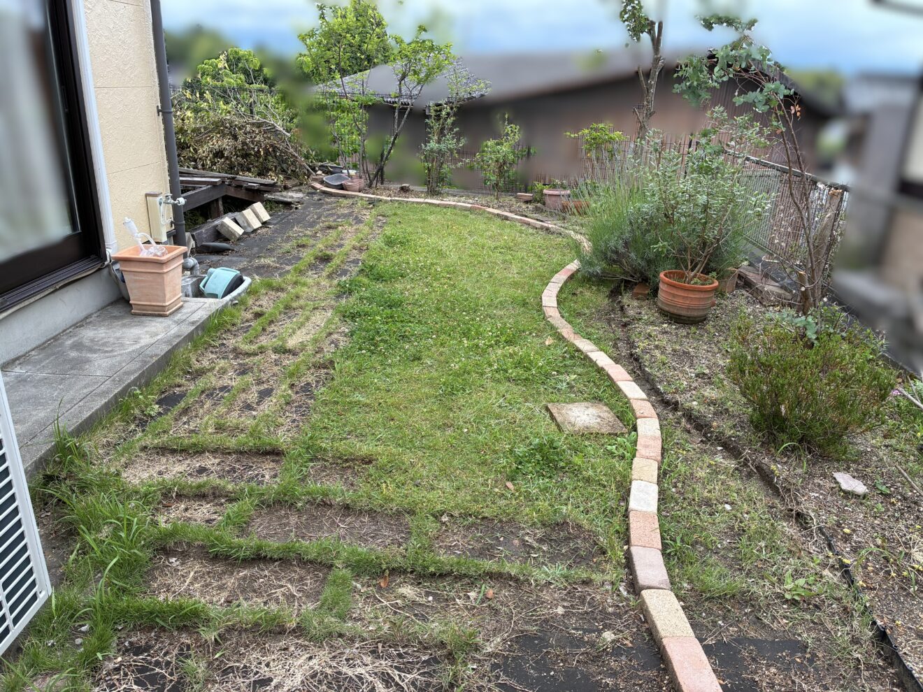 写真：庭リフォーム工事前の外観02- 福田造園の施工事例（愛知県豊田市）